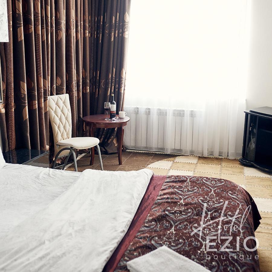 Hotel EZIO Kischinau Exterior foto