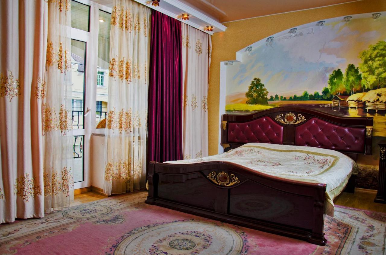 Hotel EZIO Kischinau Zimmer foto